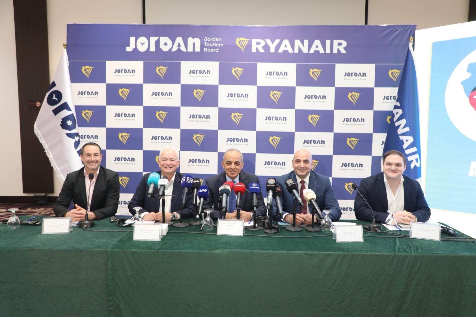 شركة “رايان إير” تطلق جدول رحلات شتوي موسّع إلى عمّان