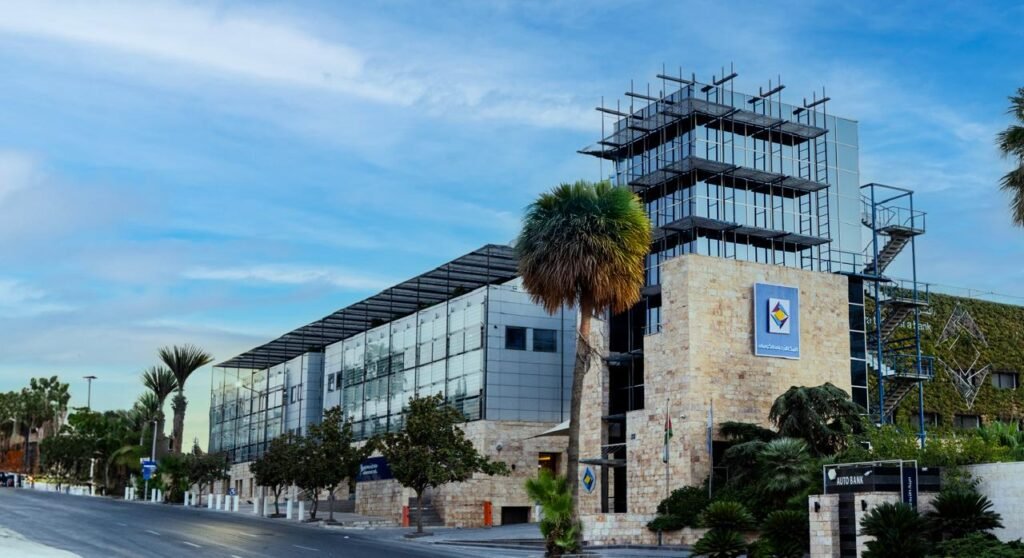 البنك الأردني الكويتي ينفذ تجربة إخلاء وهمية لمباني الإدارة العامة